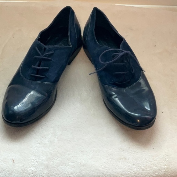 Navy Blue Patent Leather Oxford Shoes - Picture 1 of 10